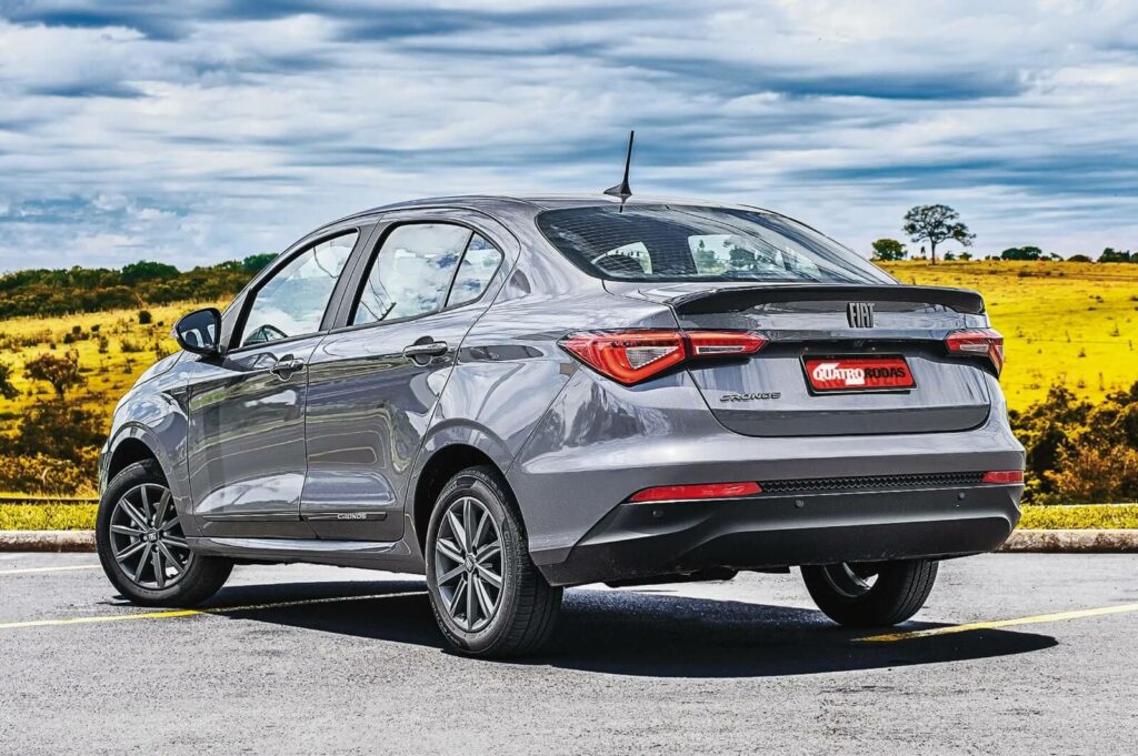fiat cronos carro popular